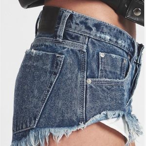 Roller one teaspoon shorts